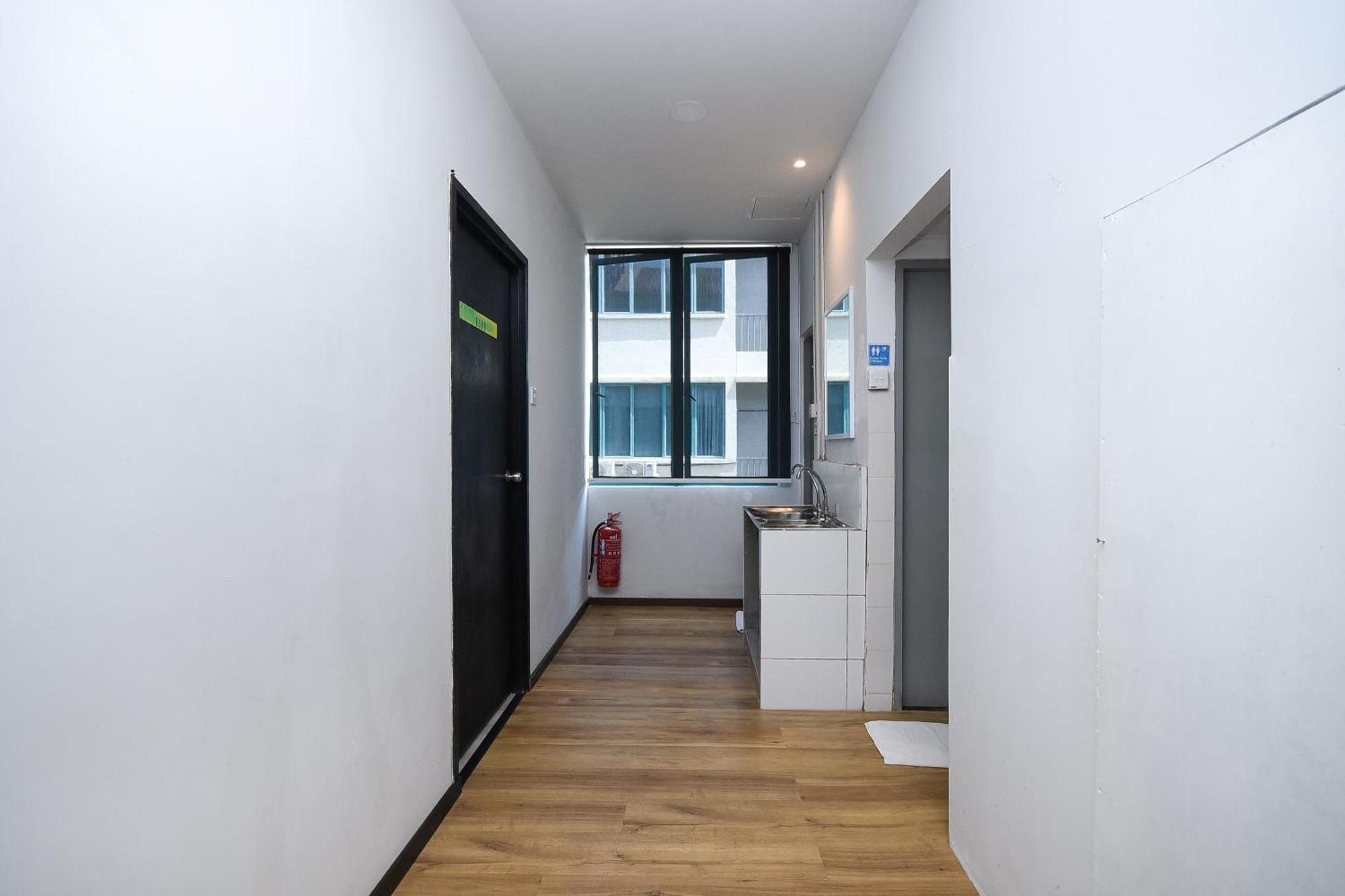 Spot On 89838 Lm Residence Miri Exterior photo